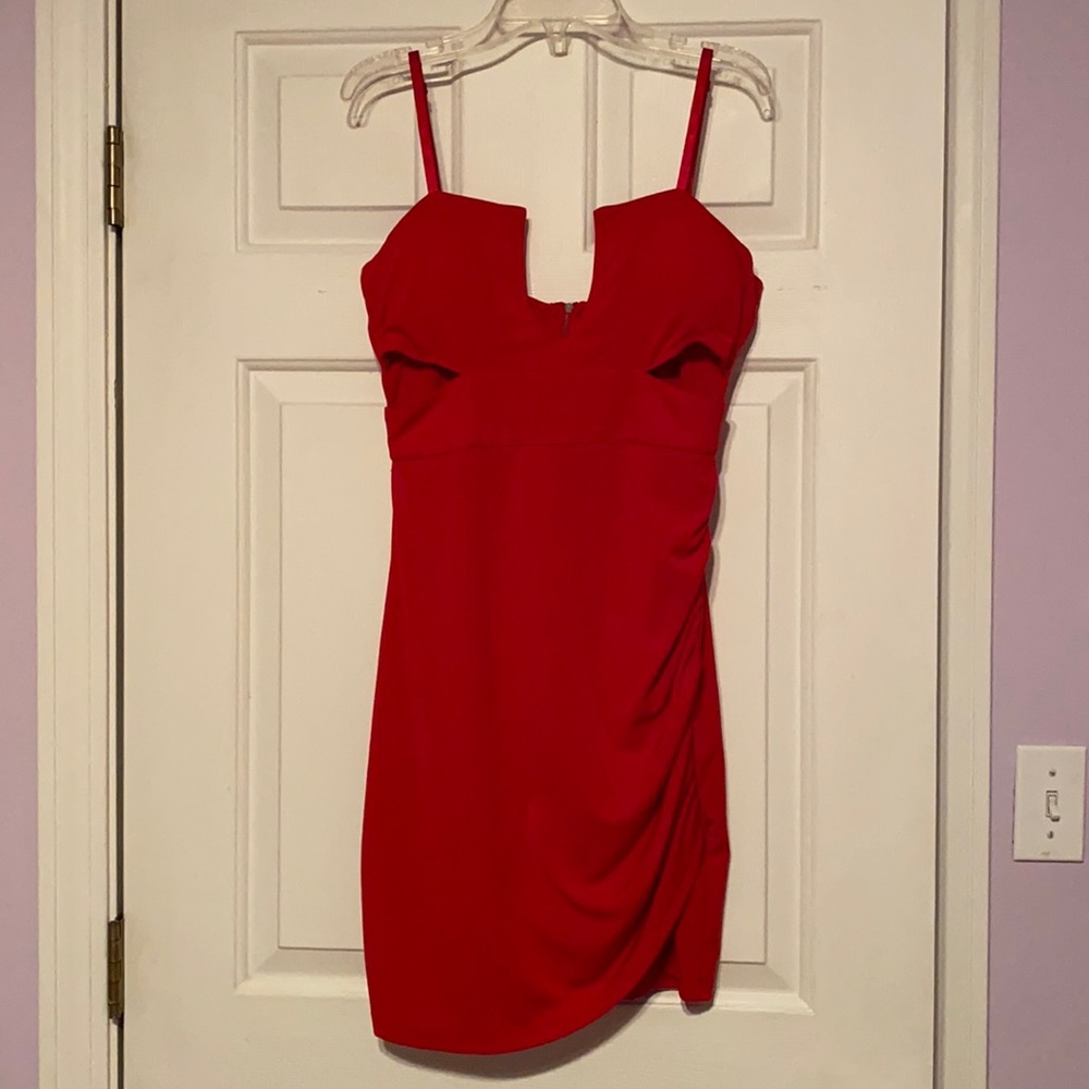 Ruched side cutout red dress